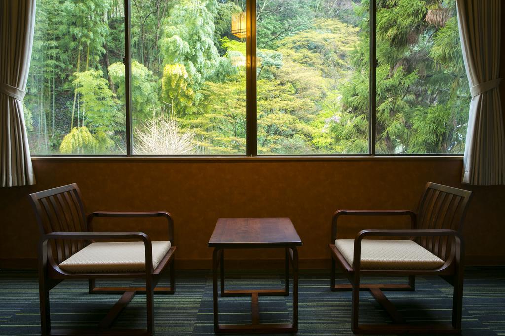 Yugawara-Onsen Komachikan Zewnętrze zdjęcie