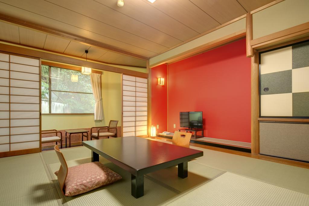 Yugawara-Onsen Komachikan Zewnętrze zdjęcie