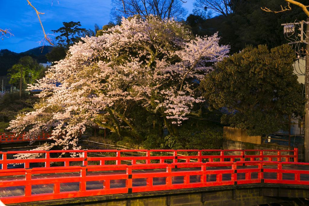 Yugawara-Onsen Komachikan Zewnętrze zdjęcie